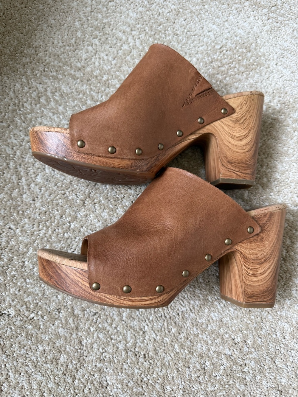 Kork-Ease Women's Tan Leather Open-Toe Wood Platform Clog Heels - Picture 2 of 6